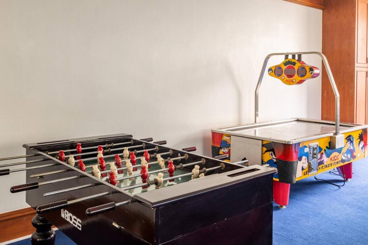 Andaman Sea View Apartment - Patong Beach エクステリア 写真
